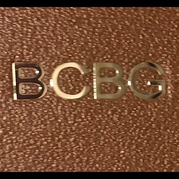 🆕🔥BCBG SUPER CUTE CHESTNUT BROWN LEATHER BUCKET&GOLD:HARDWARE CROSSBODY/PURSE - Picture 4 of 16